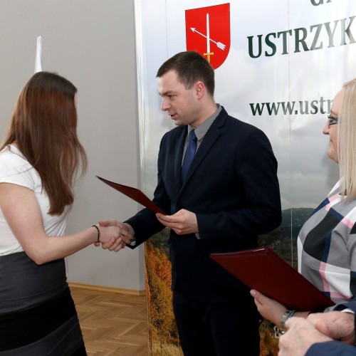 Wręczenie nagród i stypendiów uzdolnionej młodzieży